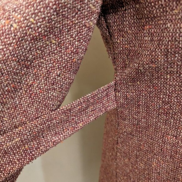 VINTAGE wool trench coat, burgundy tweed, burgundy lining - Picture 8 of 15